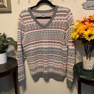 Croft & Barrow Cute Sweater Sz L w/V-Neck.